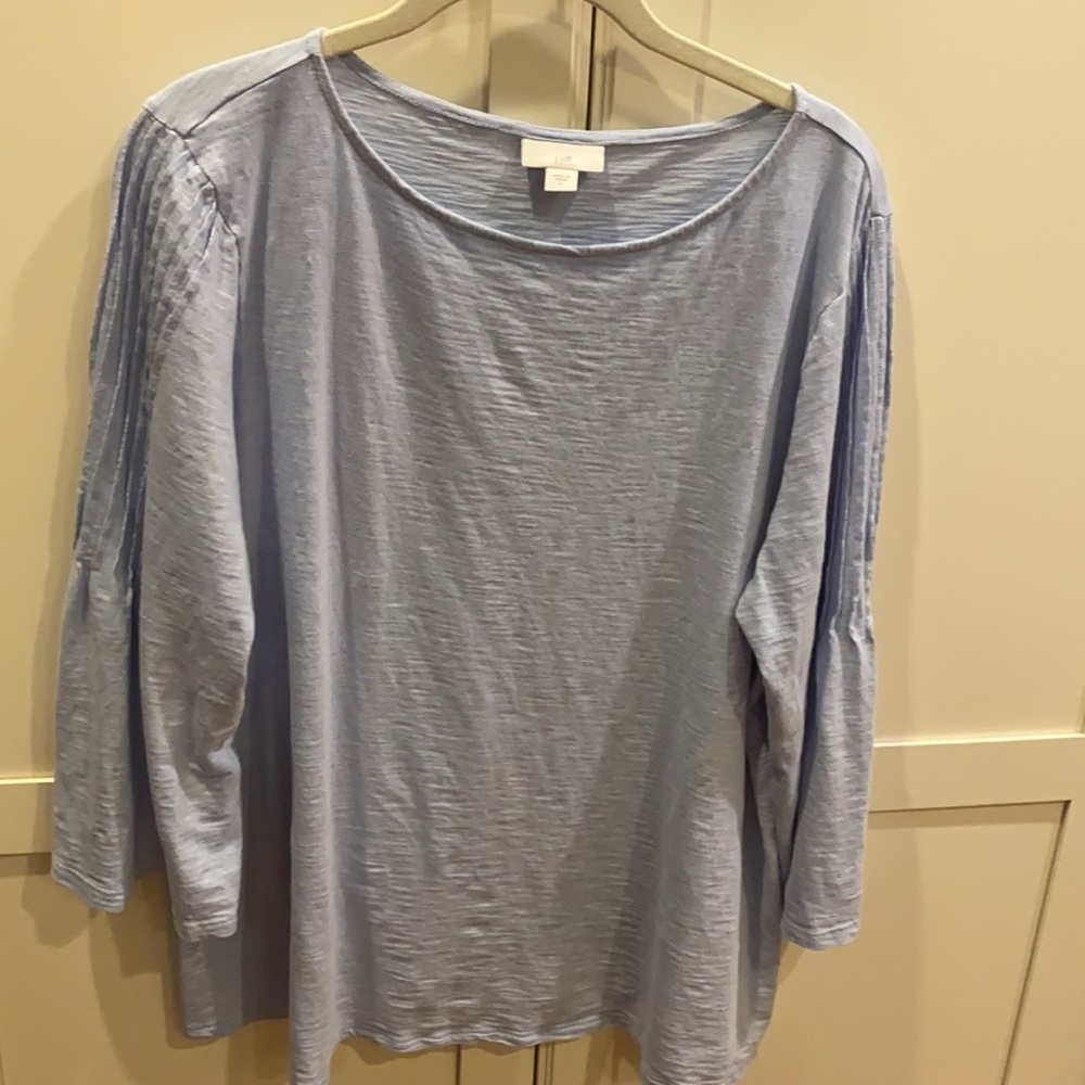 Pintucked-sleeve boat neck shirt